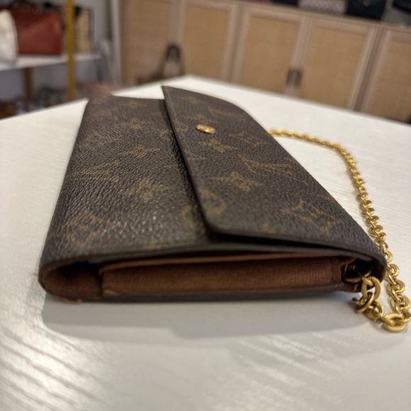 AUTH Louis Vuitton LV Sarah Wallet on a Chain WOC Wristlet - Picture 6 of 10